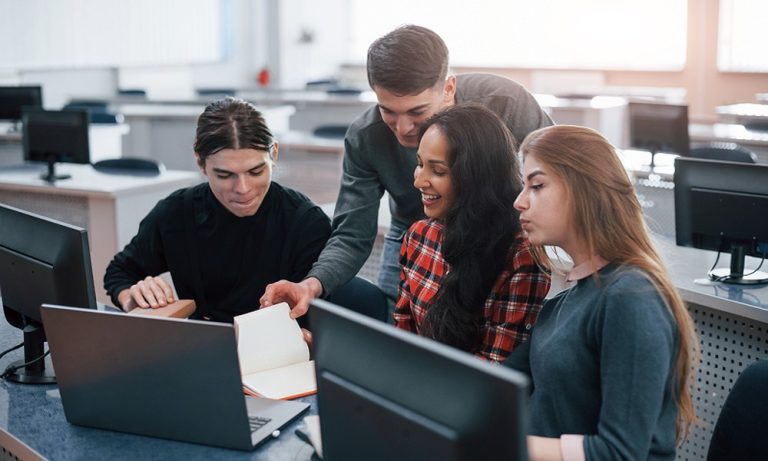 How Data Analytics Courses Differ Across Private Universities in Singapore
